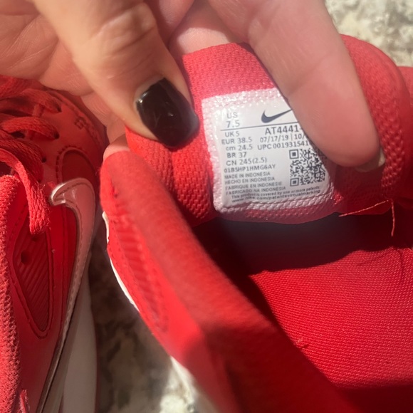Womens Red Nike Victory running shoe in sz 7.5 - Picture 9 of 12